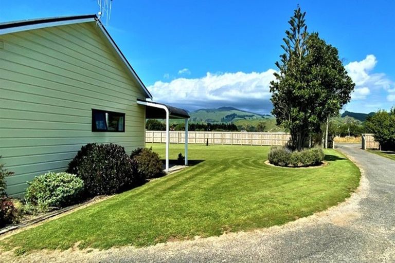 Photo of property in 75 Pohangina Road, Ashhurst, Palmerston North, 4470