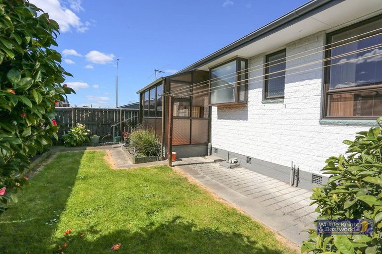 Photo of property in 1/28 Lyndon Street, Riccarton, Christchurch, 8041
