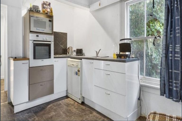 Photo of property in 132 Queen Street, North Dunedin, Dunedin, 9016