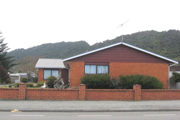 Photo of property in 107 Bright Street, Cobden, Greymouth, 7802