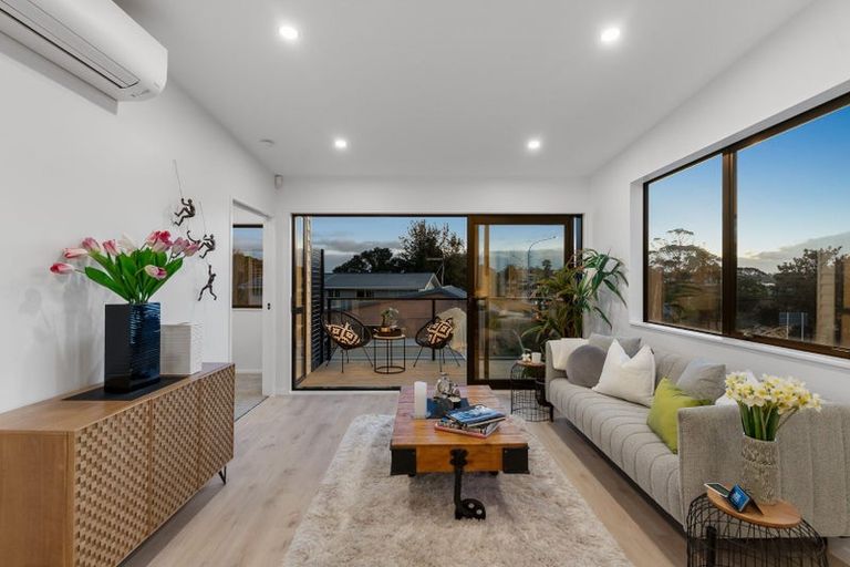 Photo of property in 935a Whangaparaoa Road, Manly, Whangaparaoa, 0930