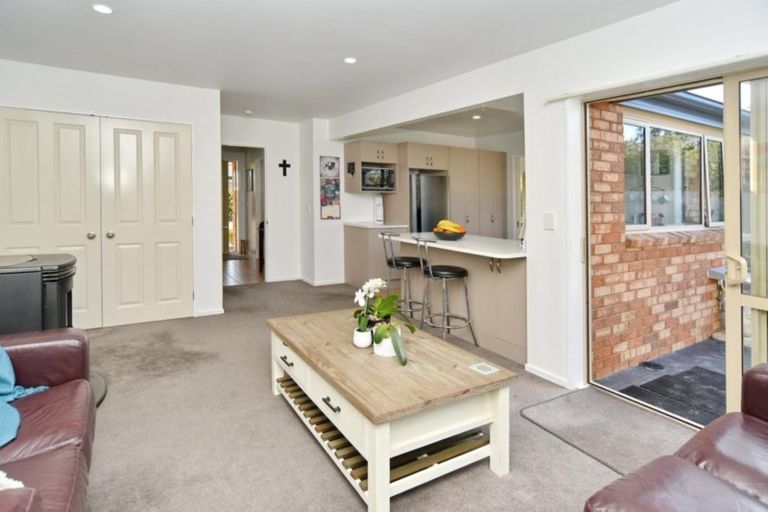 Photo of property in 92 Charles Street, Rangiora, 7400