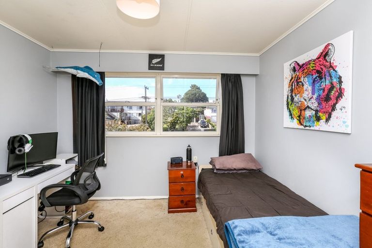 Photo of property in 60 Clawton Street, Westown, New Plymouth, 4310