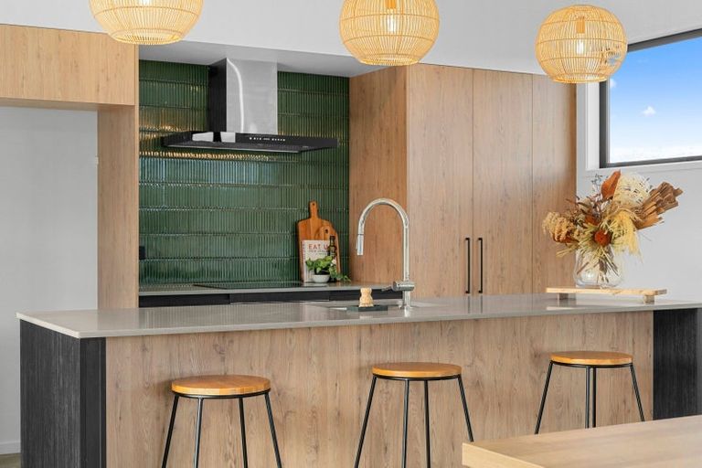 Photo of property in 8 Grey Heron Close, Mangawhai Heads, 0573