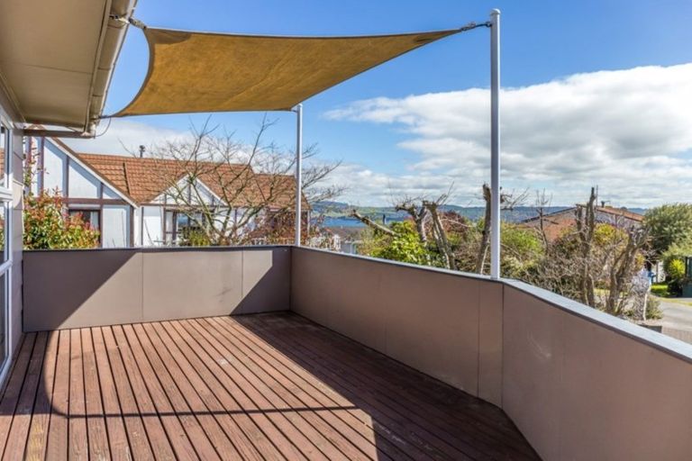 Photo of property in 14 Kempton Place, Richmond Heights, Taupo, 3330