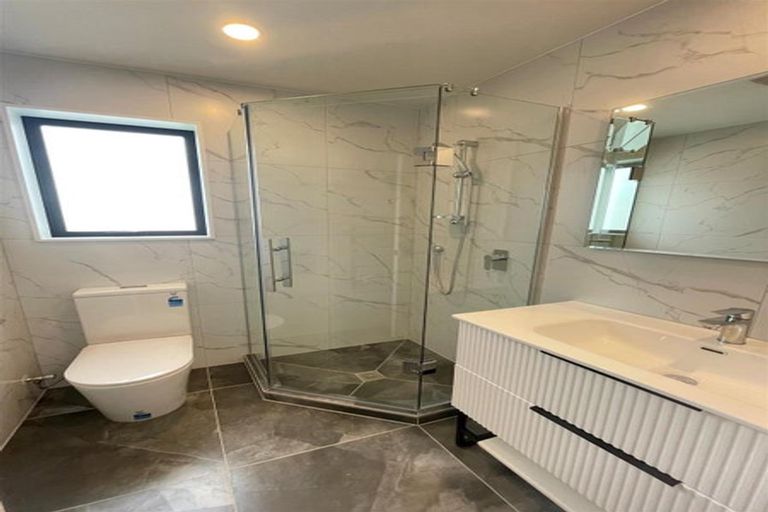 Photo of property in 50 Whare Kauri Road, Papakura, 2110