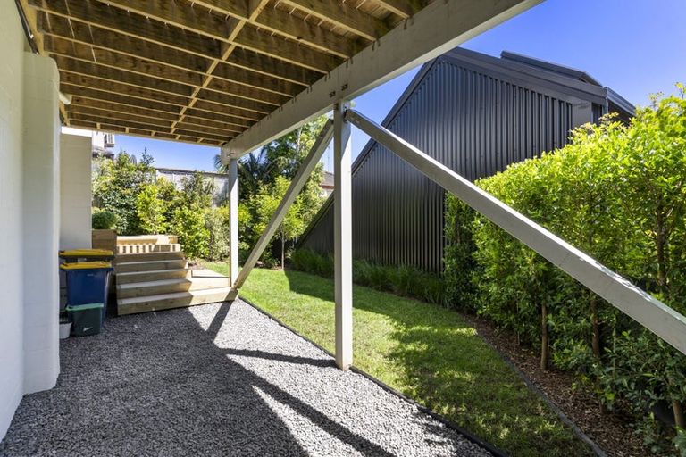 Photo of property in 48b Heathcote Road, Castor Bay, Auckland, 0620