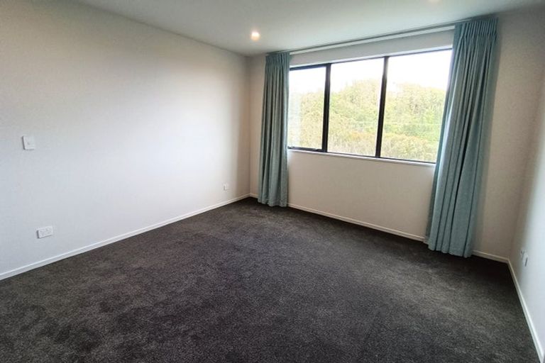 Photo of property in 32 Holystone Road, Whitby, Porirua, 5024