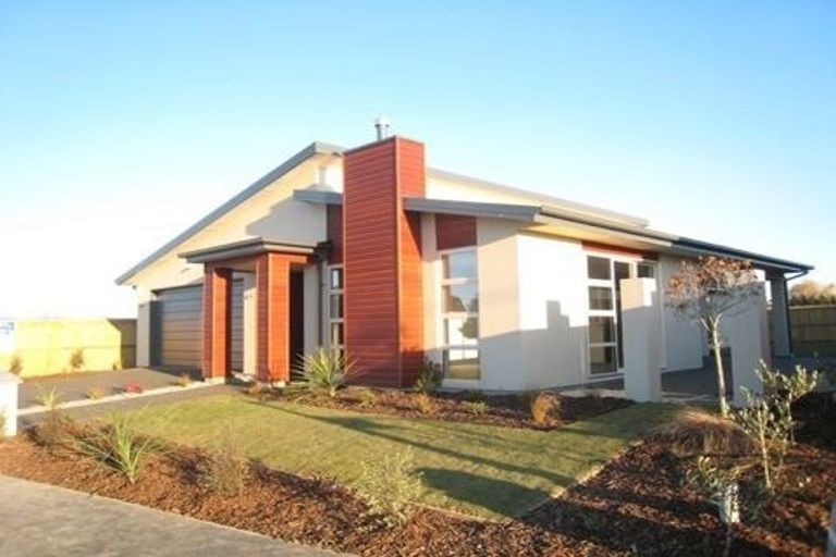 Photo of property in 10 Cognac Drive, Yaldhurst, Christchurch, 8042