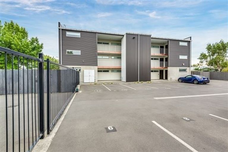 Photo of property in 2/20 Stanmore Road, Phillipstown, Christchurch, 8011