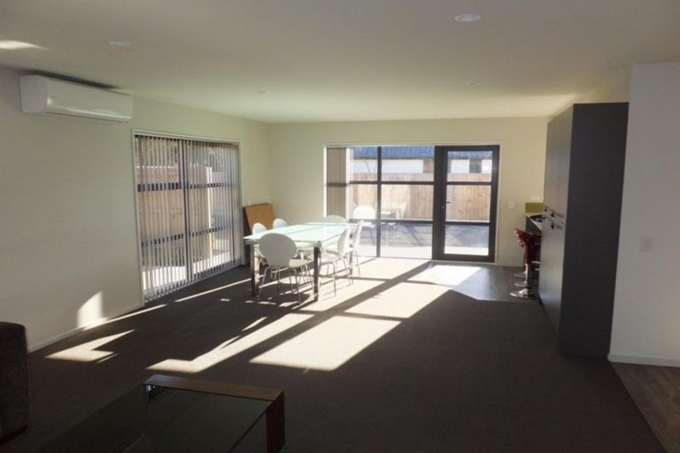 Photo of property in 76b Peer Street, Upper Riccarton, Christchurch, 8041