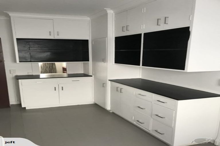 Photo of property in 229 Featherston Street, Palmerston North, 4410