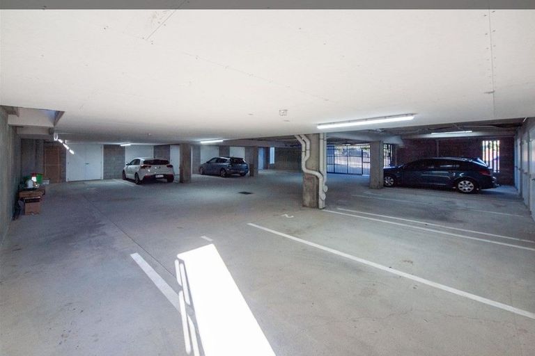 Photo of property in 11/2 Hindmarsh Street, Johnsonville, Wellington, 6037