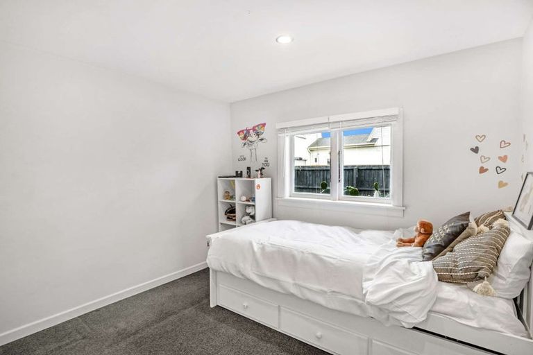 Photo of property in 33 East Belt, Rangiora, 7400