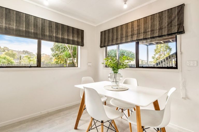 Photo of property in 32 Mcdowell Crescent, Hillcrest, Auckland, 0627