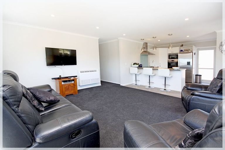 Photo of property in 11 Maury Place, Foxton, 4814