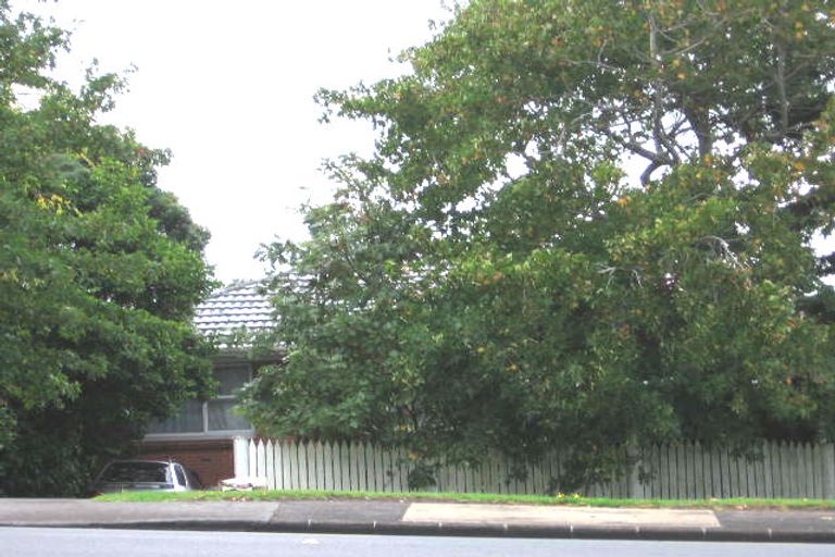 Photo of property in 4211 Great North Road, Glen Eden, Auckland, 0602