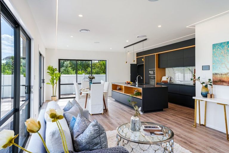 Photo of property in 21a Glenvar Road, Torbay, Auckland, 0630