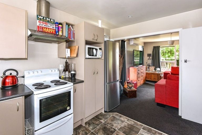 Photo of property in 2/27 Kawau Crescent, Bromley, Christchurch, 8062