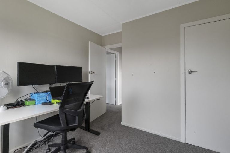 Photo of property in 5 Ngaio Place, Hawera, 4610