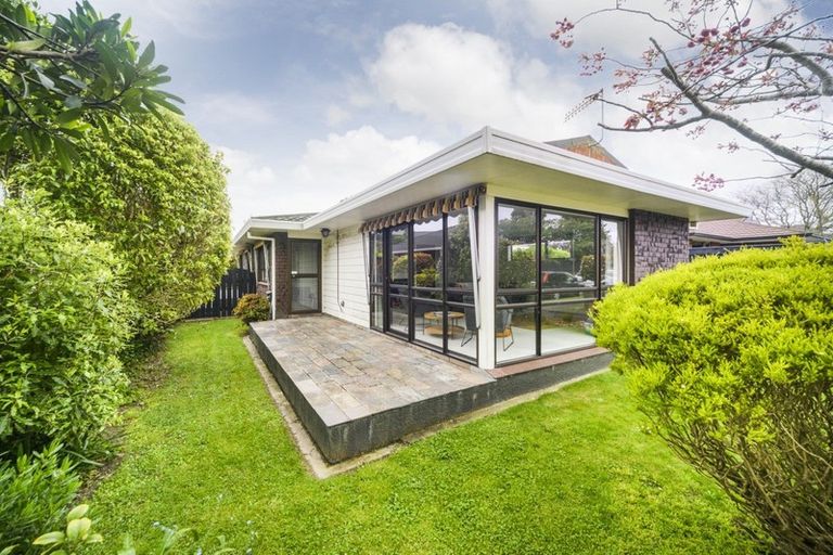 Photo of property in 104 Waterloo Crescent, Hokowhitu, Palmerston North, 4410