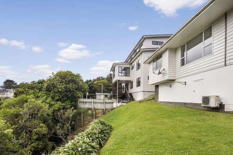 Photo of property in 1/10 Camrose Grove, Kingston, Wellington, 6021