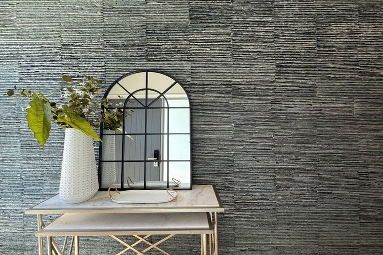 Photo of property in 17 Limmer Place, Browns Bay, Auckland, 0632