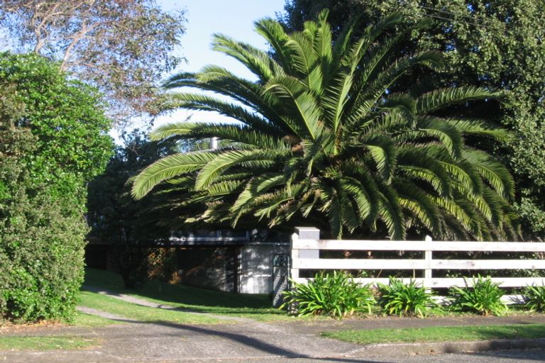 Photo of property in 18 Konini Crescent, Waikanae Beach, Waikanae, 5036