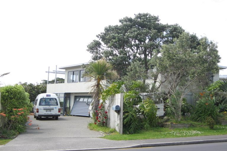 Photo of property in 843 Whangaparaoa Road, Manly, Whangaparaoa, 0930