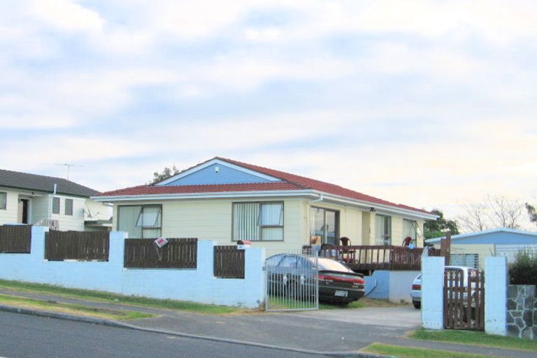 Photo of property in 55 Dissmeyer Drive, Clover Park, Auckland, 2019