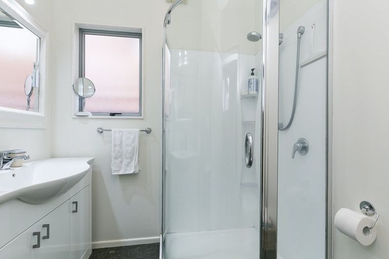 Photo of property in 65 Roxburgh Street, Mount Victoria, Wellington, 6011