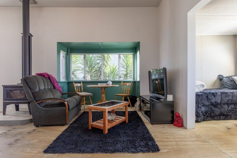 Photo of property in 44 Tennyson Street, Dannevirke, 4930