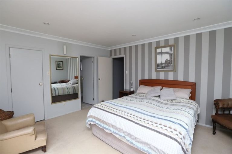 Photo of property in 44 Tudor Crescent, Chedworth, Hamilton, 3210