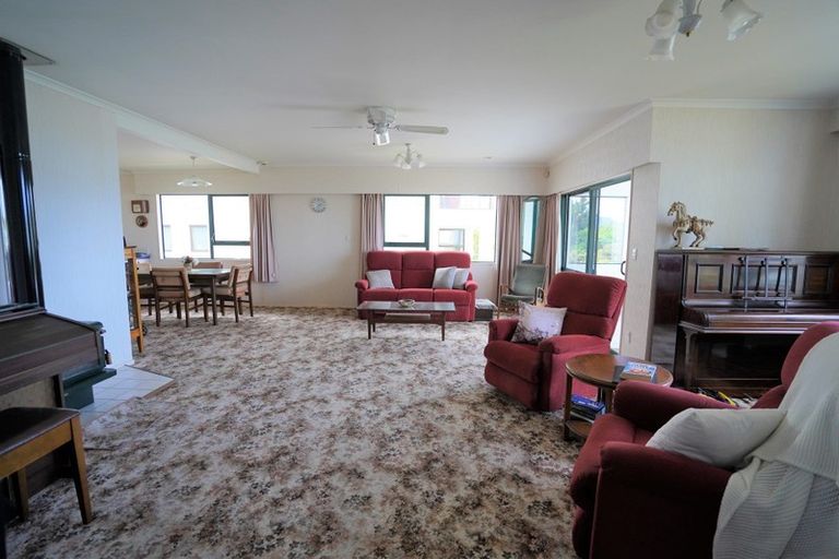 Photo of property in 1945 Ngunguru Road, Ngunguru, Whangarei, 0173