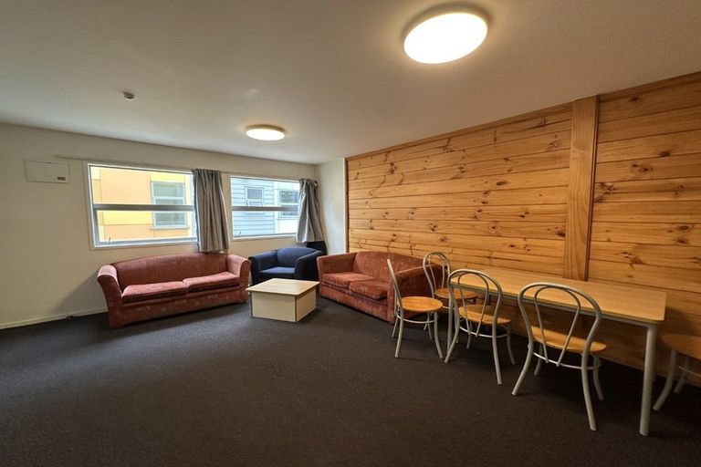 Photo of property in Drummond Street Flats, 3/19 Drummond Street, Mount Cook, Wellington, 6021