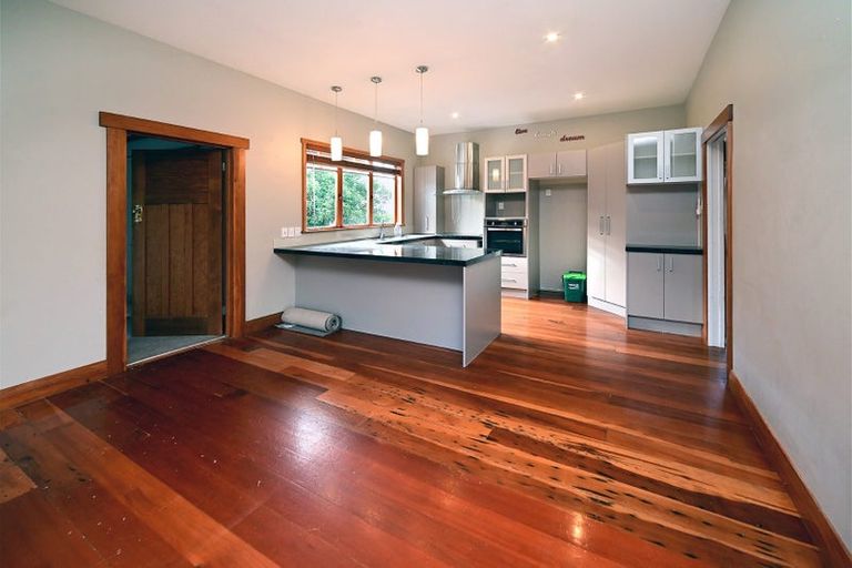 Photo of property in 2/181 Rangatira Road, Beach Haven, Auckland, 0626