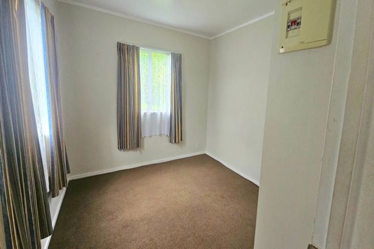 Photo of property in 326 Roscommon Road, Clendon Park, Auckland, 2103