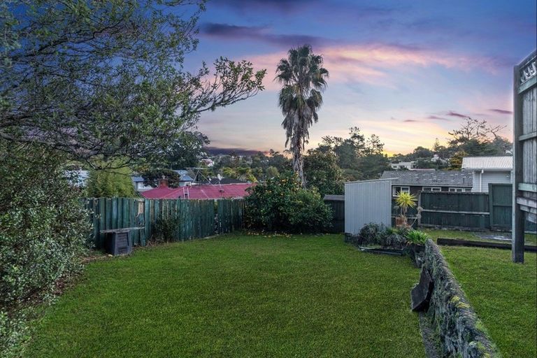 Photo of property in 44 Saffron Street, Birkdale, Auckland, 0626