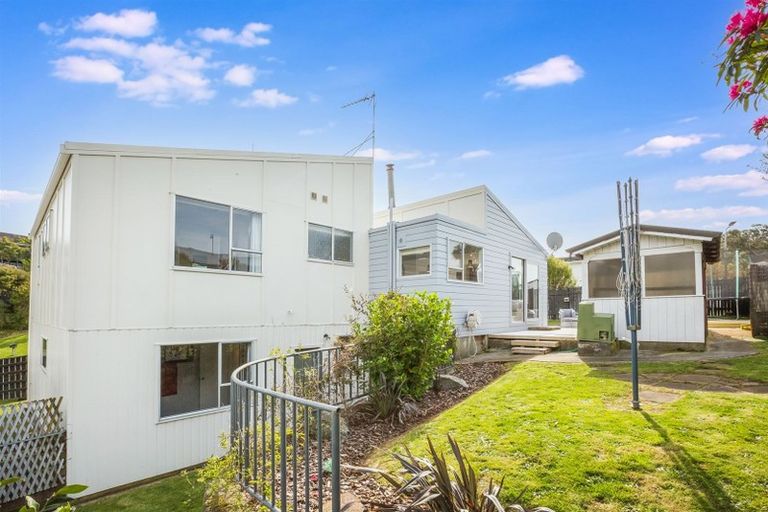 Photo of property in 49 Discovery Drive, Whitby, Porirua, 5024