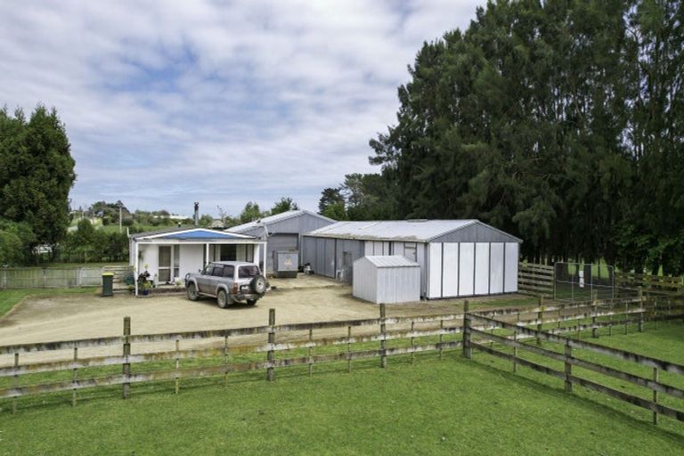 Photo of property in 222 Bruce Road, Levin, 5510