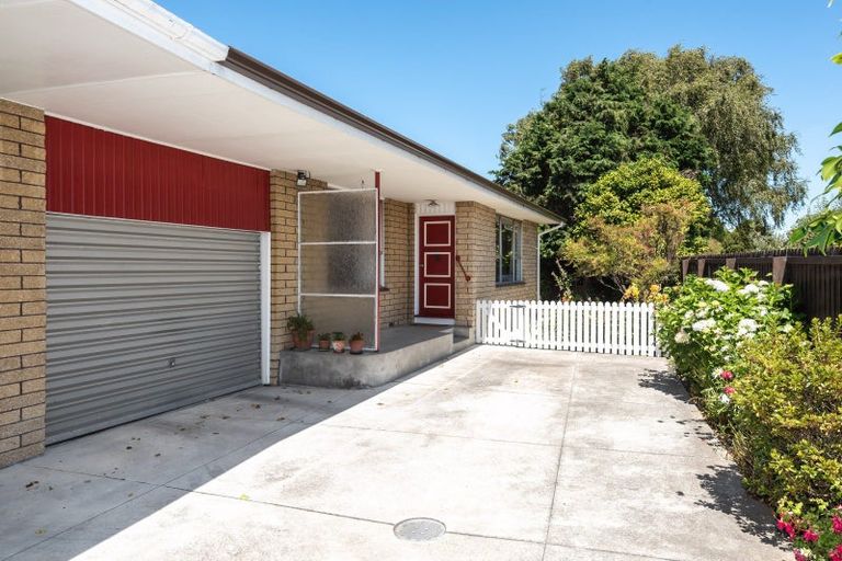 Photo of property in 43 Strathfield Avenue, Dallington, Christchurch, 8061