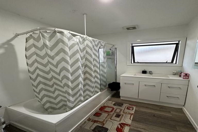 Photo of property in 1/35 Templeton Place, Clendon Park, Auckland, 2103