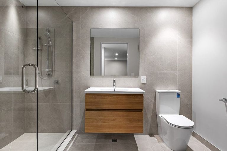 Photo of property in 2/76 Caledonian Road, St Albans, Christchurch, 8014