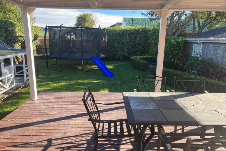 Photo of property in 7 Blossomdale Place, Bishopdale, Christchurch, 8053