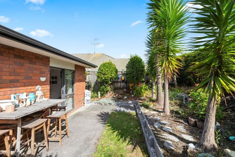 Photo of property in 28 Woodcroft Way, Pukekohe, 2120