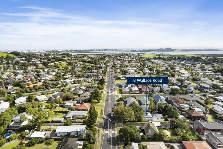 Photo of property in 8 Wallace Road, Mangere Bridge, Auckland, 2022
