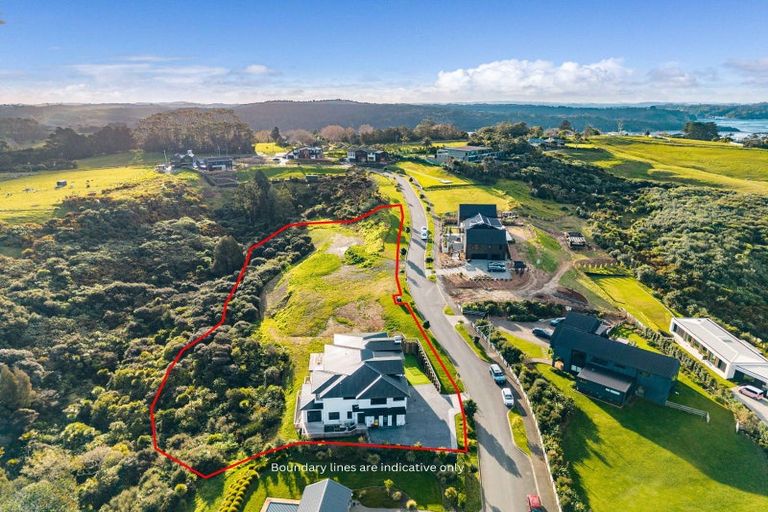 Photo of property in 8 Ridgelea Road, Long Bay, Albany, 0792