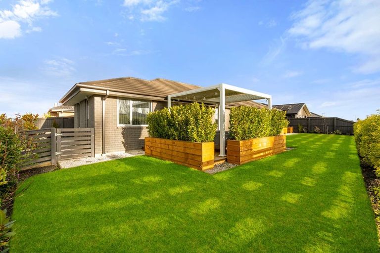 Photo of property in 2 Arabella Crescent, Yaldhurst, Christchurch, 8042