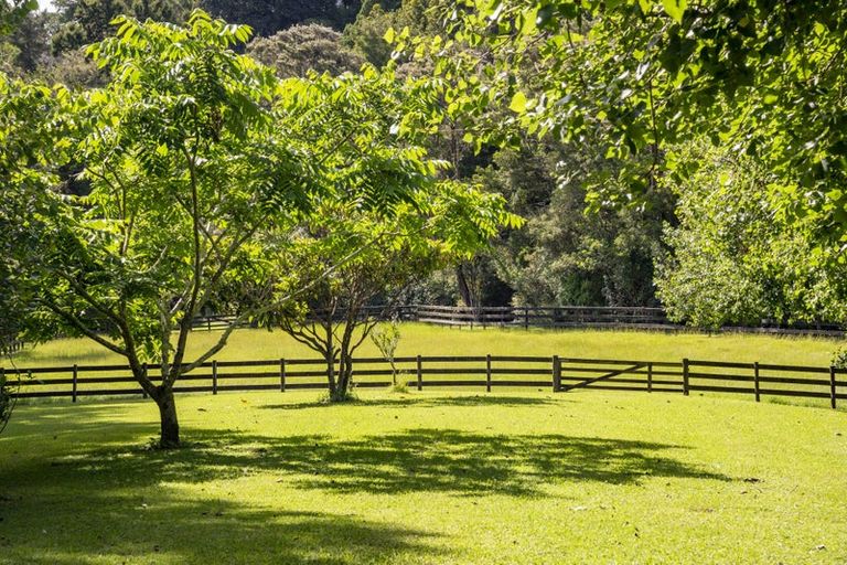 Photo of property in 102 Blackbridge Road, Dairy Flat, Albany, 0794