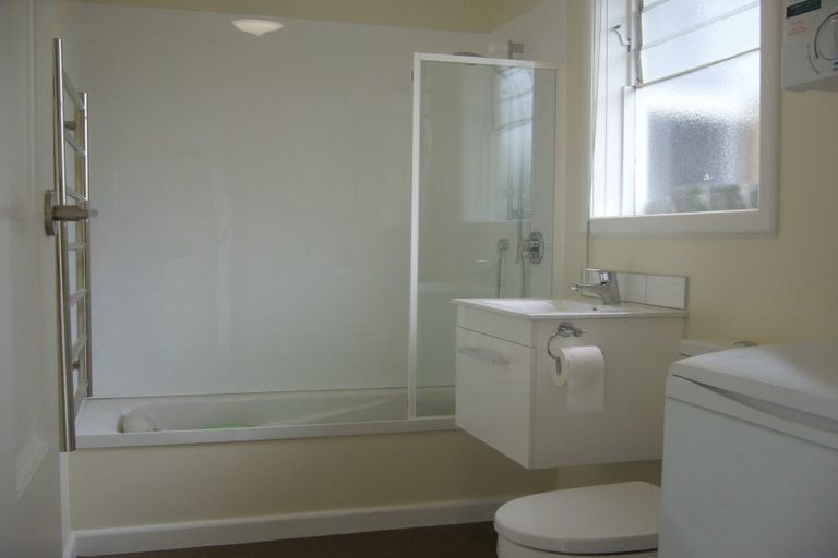 Photo of property in 77 Wilson Street, Newtown, Wellington, 6021